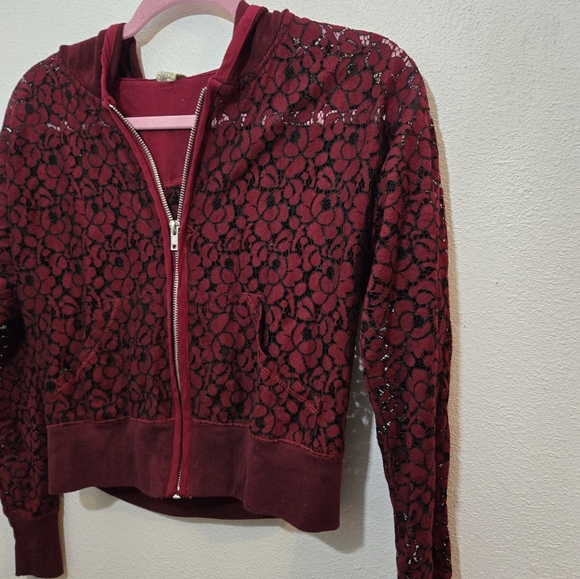 🌴FINAL SALE Gimmicks BKE Lace Hoodie Burgundy XS - Picture 3 of 11